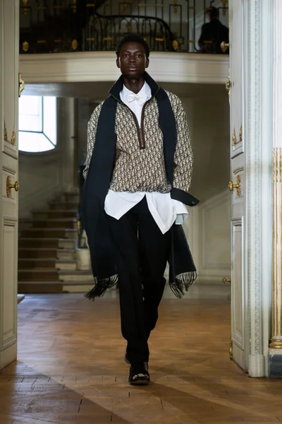 Look 65